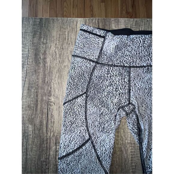 Lululemon Outrun Tight Pants Power Luxtreme Spray Jacquard White Black Mesh Sz 4 - Picture 3 of 11
